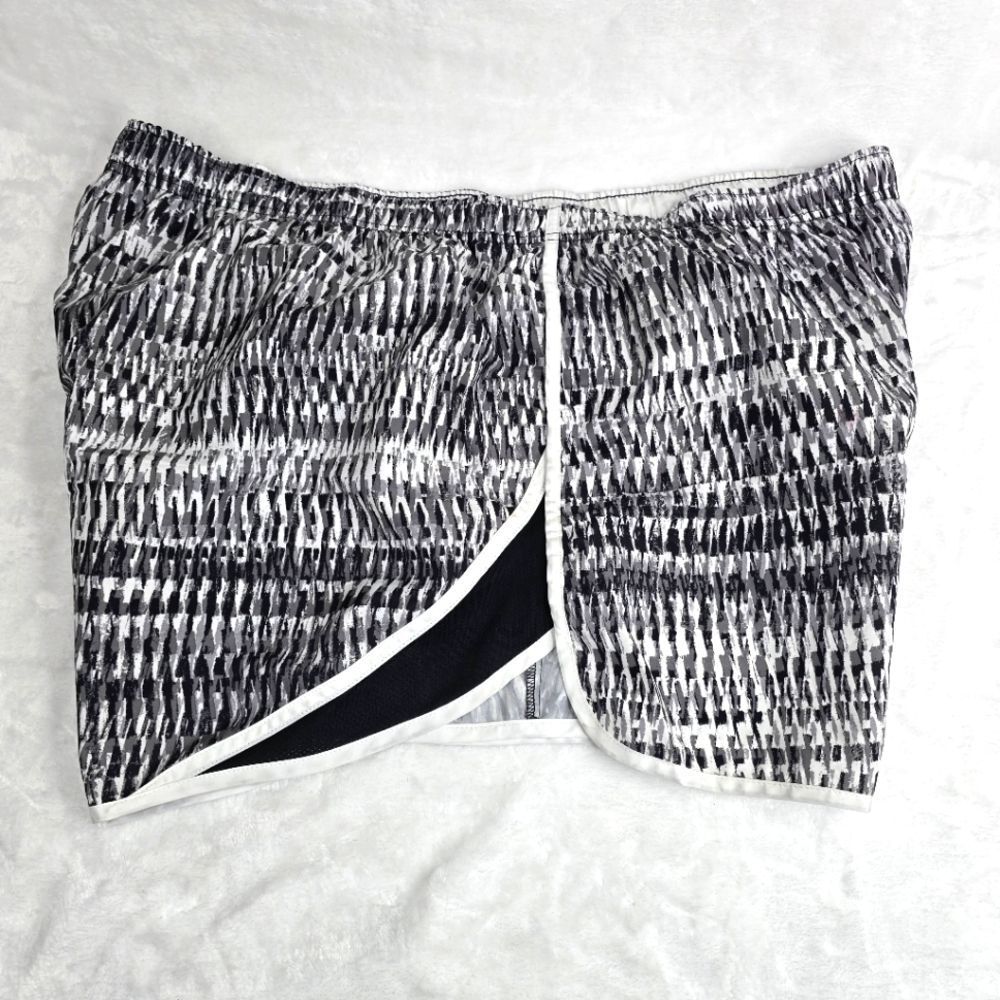 3/$25 Xersion Black White Athletic Shorts Sz 3x